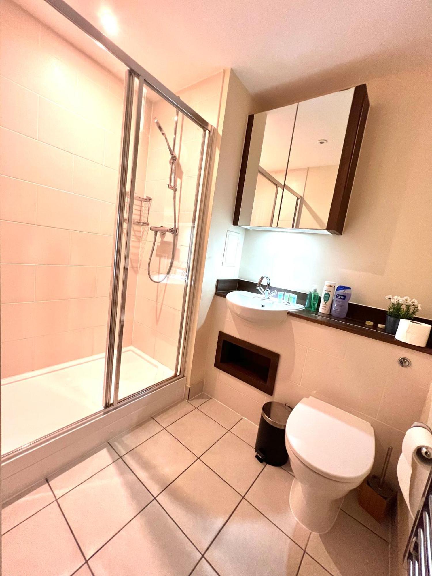Canada Water Se16 7Aq 2Bed 2Bathroom Ap London Exterior photo